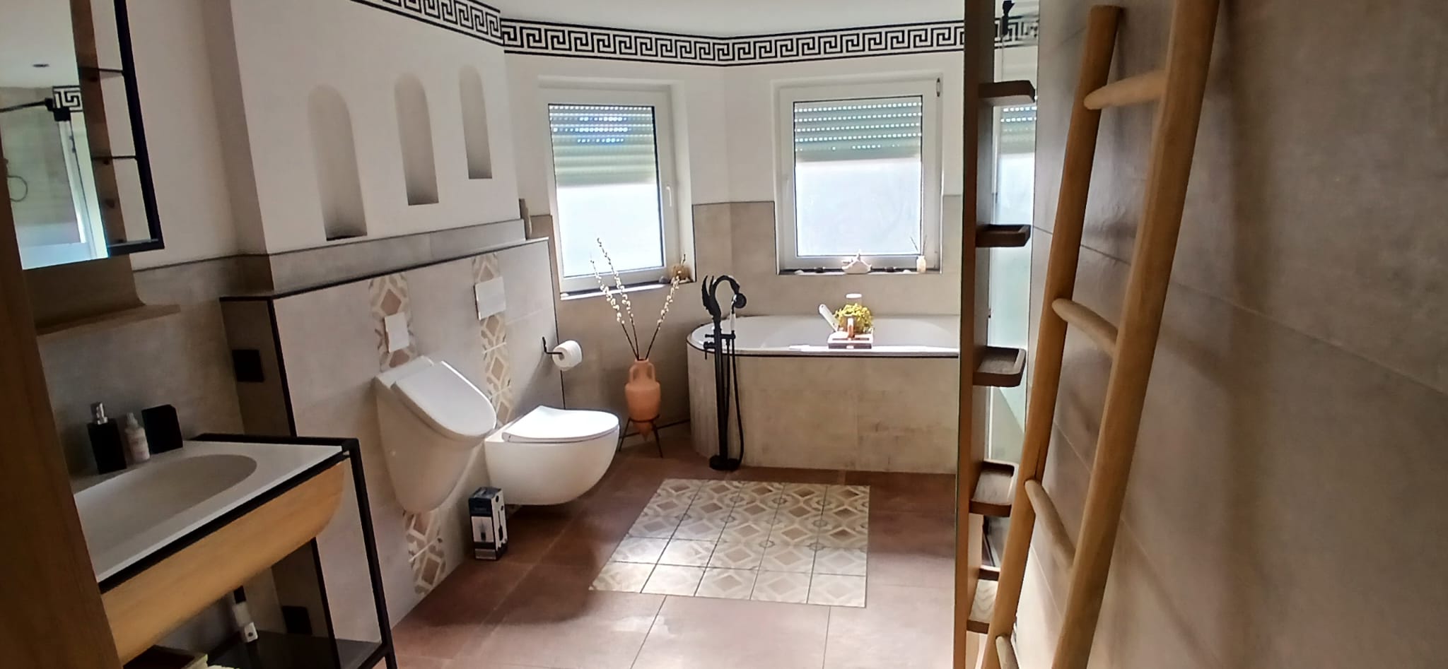 5 BR duplex house with Roman bathroom, terrace, yard 6