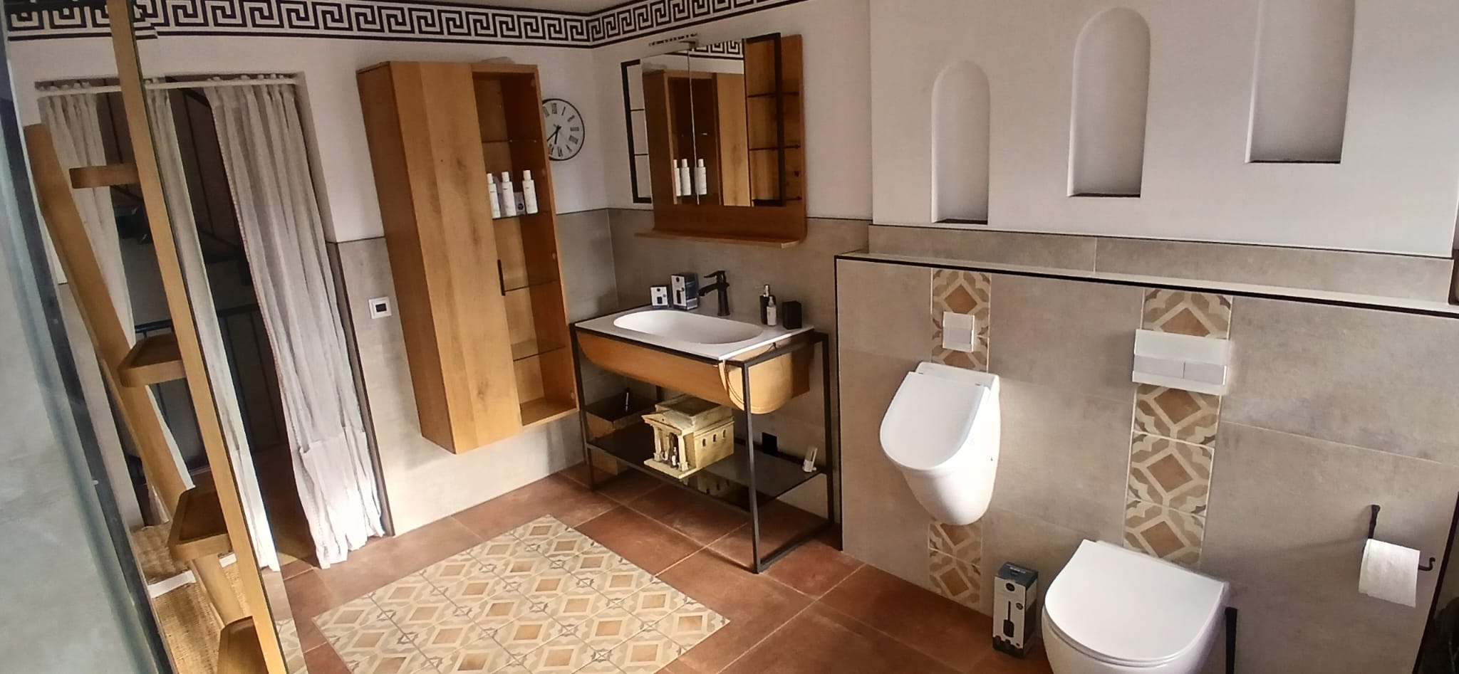 5 BR duplex house with Roman bathroom, terrace, yard 7