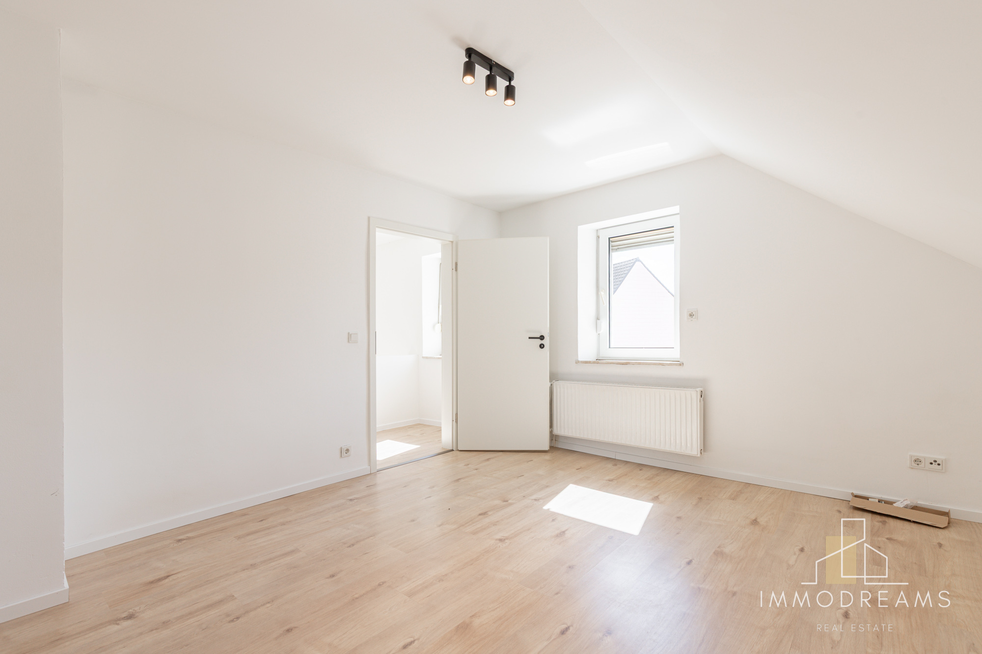 3 Bed Freestanding House in 66901 Schönenberg-Kübelberg 5