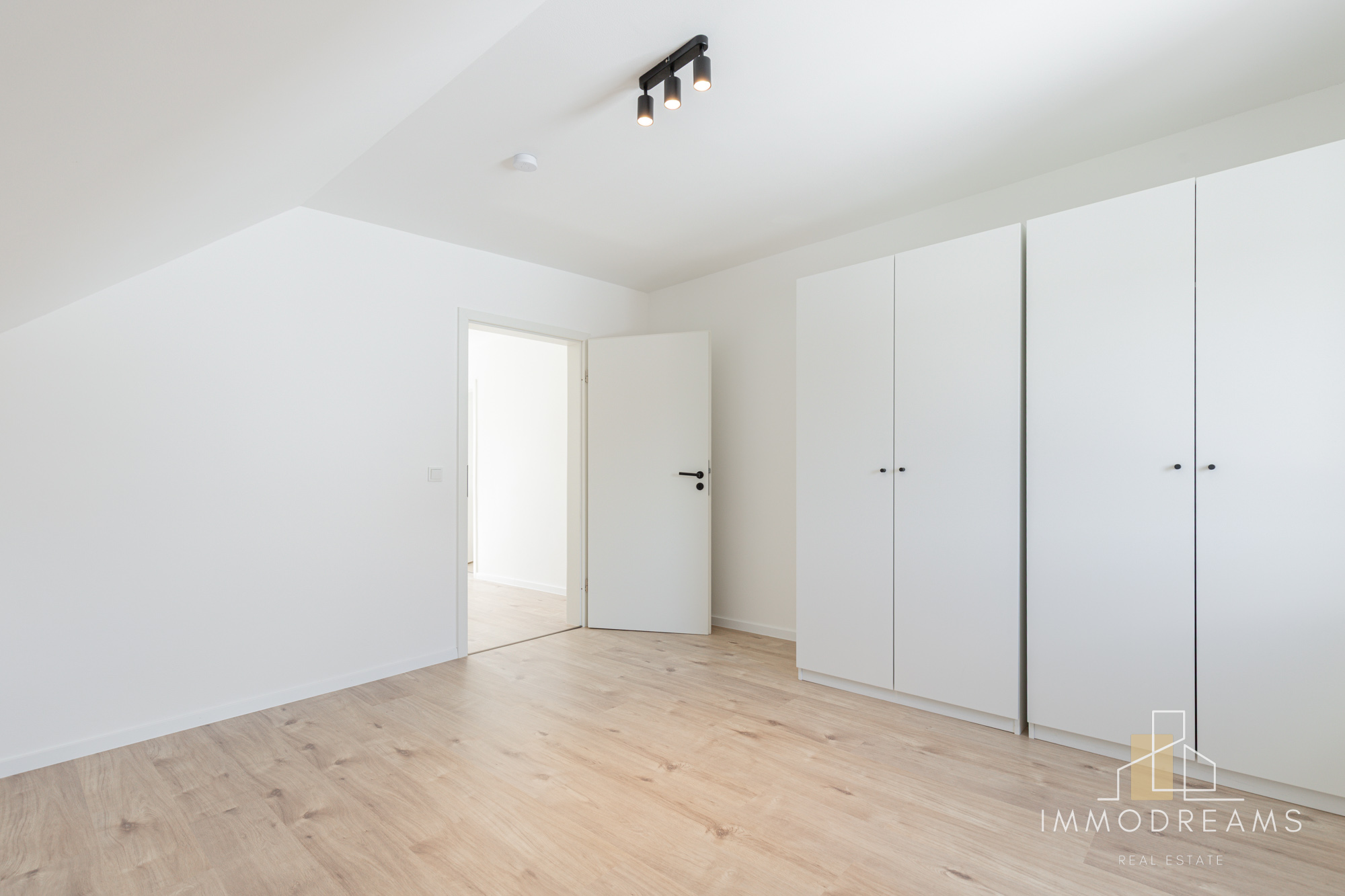3 Bed Freestanding House in 66901 Schönenberg-Kübelberg 22