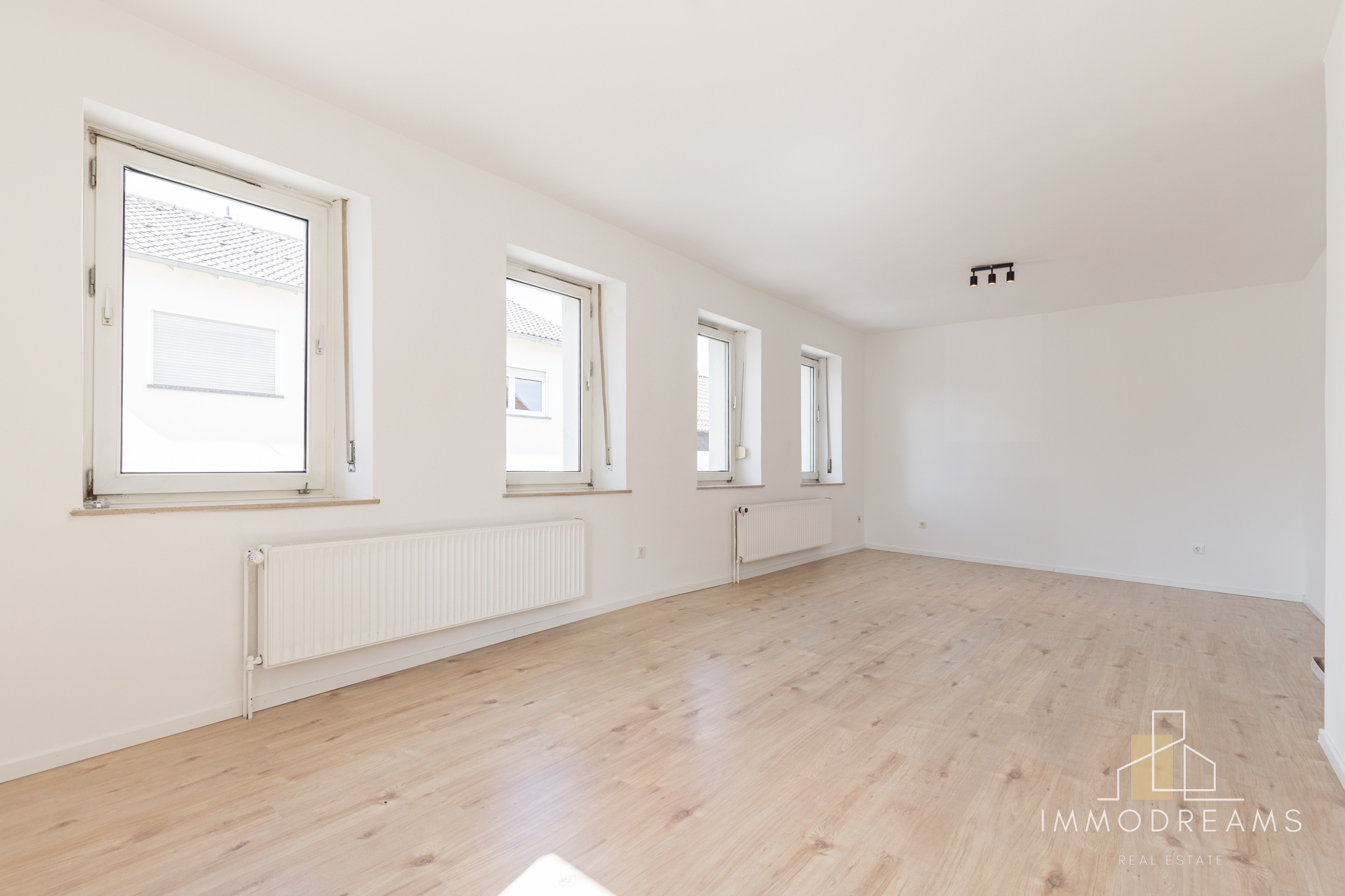 3 Bed Freestanding House in 66901 Schönenberg-Kübelberg 3