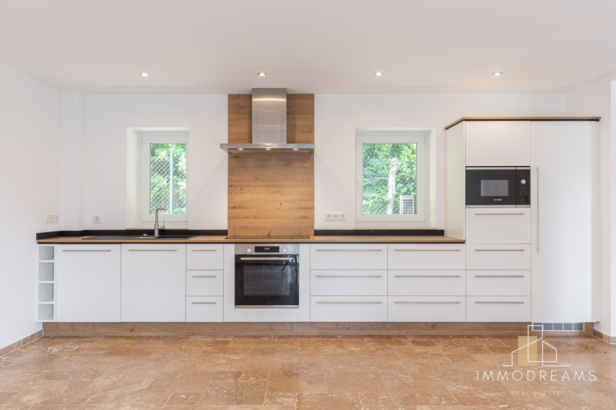 Unique Freestanding 2 Bed 2 Bath House in 67661 KL-Mölschbach 2