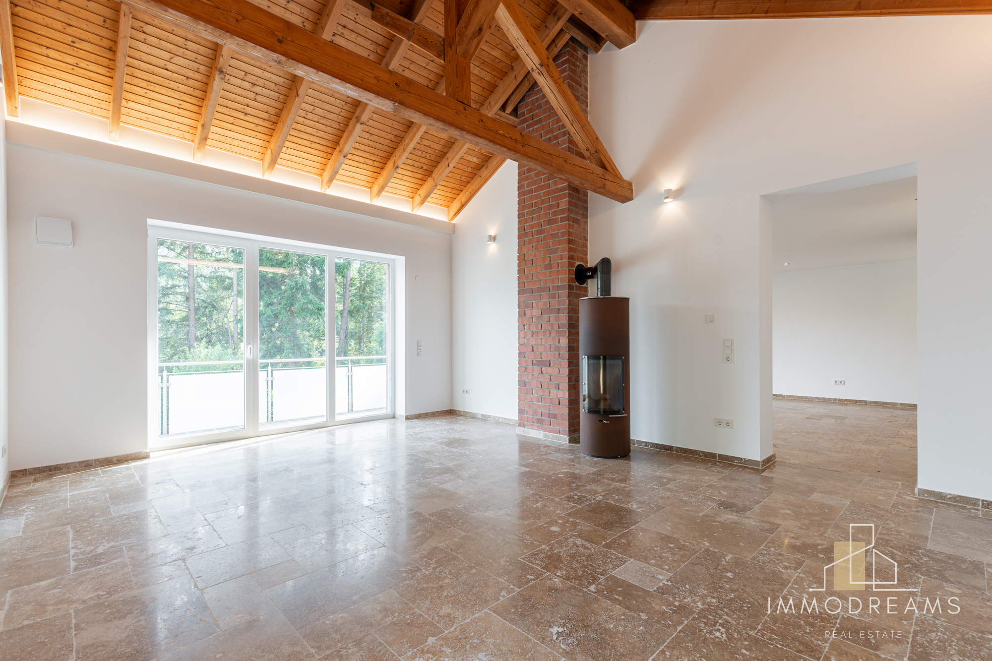 Unique Freestanding 2 Bed 2 Bath House in 67661 KL-Mölschbach 3