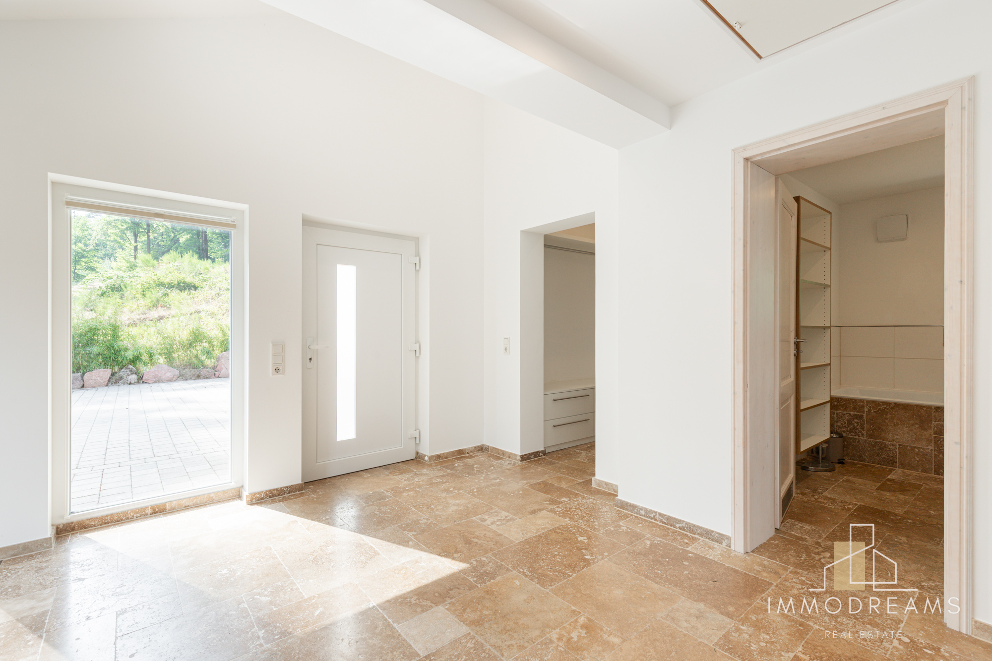 Unique Freestanding 2 Bed 2 Bath House in 67661 KL-Mölschbach 22