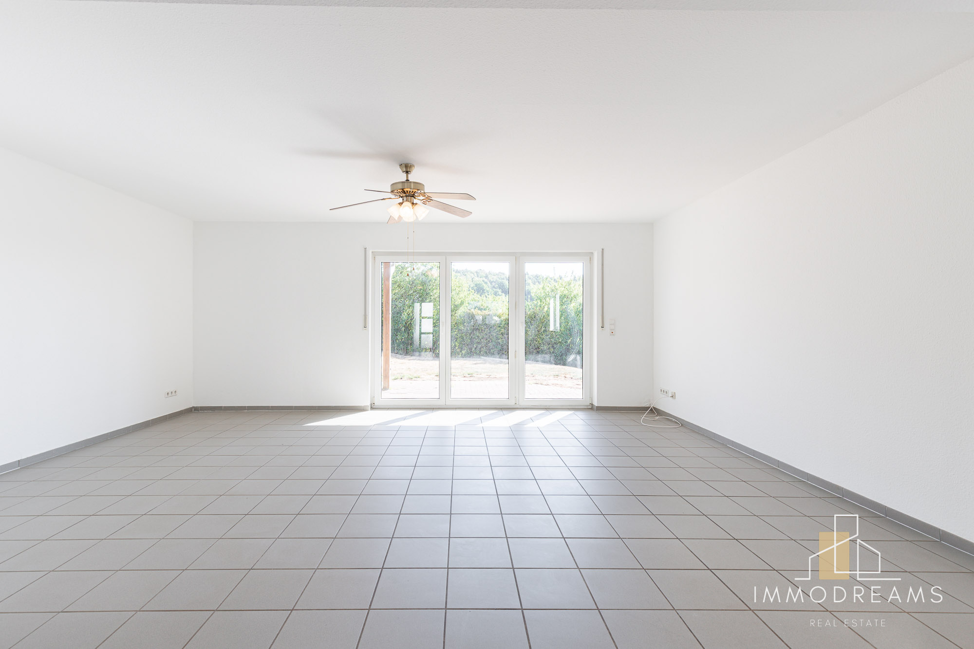 Cozy 5 Bed 3,5 Bath Duplex in Otterberg 11