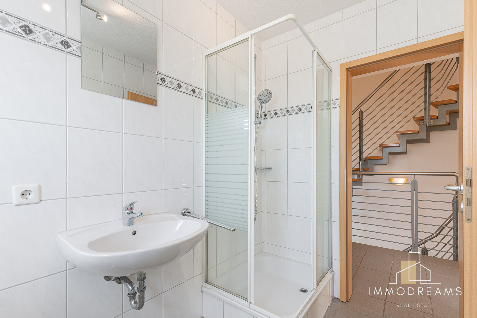 Cozy 5 Bed 3,5 Bath Duplex in Otterberg 20