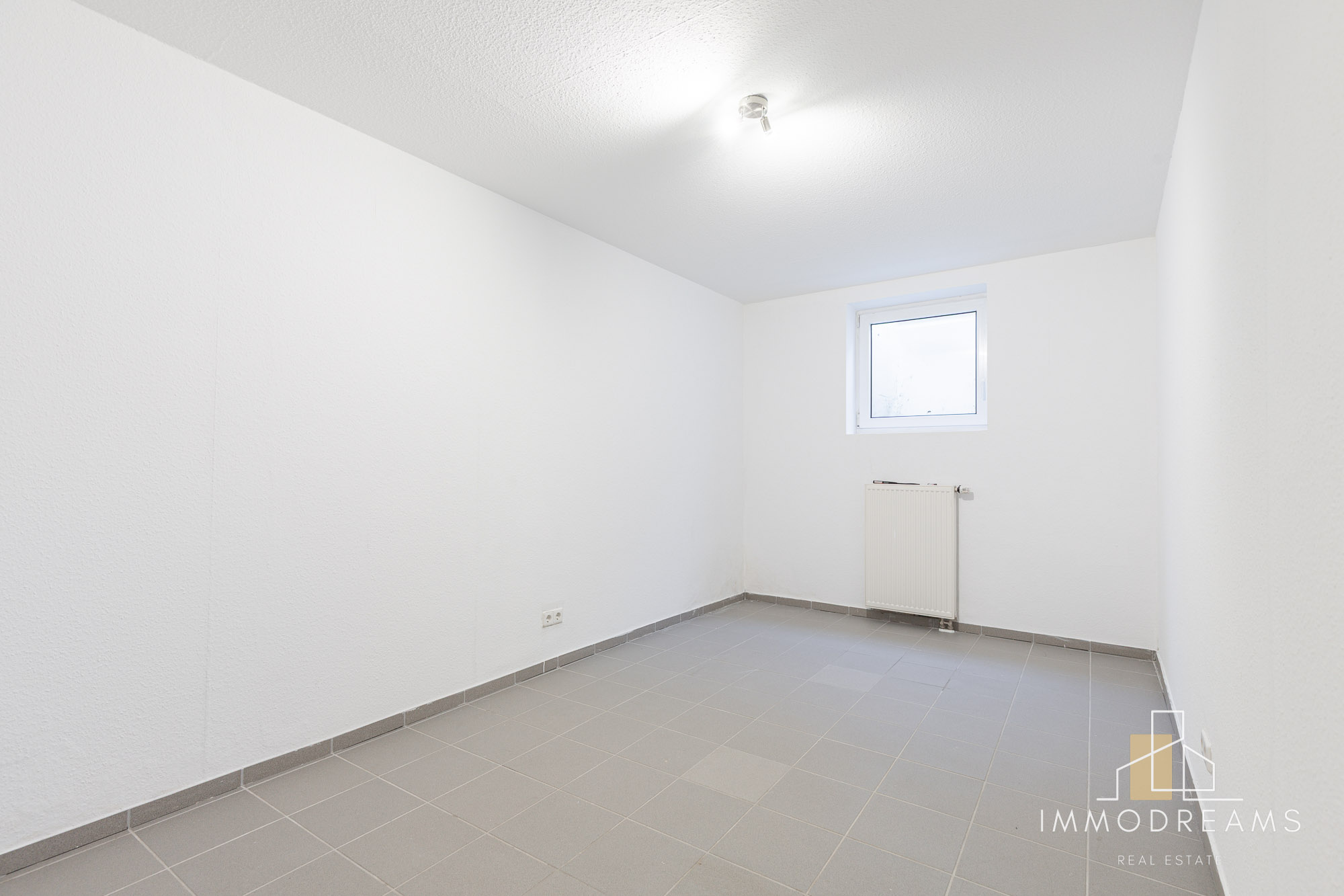 Cozy 5 Bed 3,5 Bath Duplex in Otterberg 28
