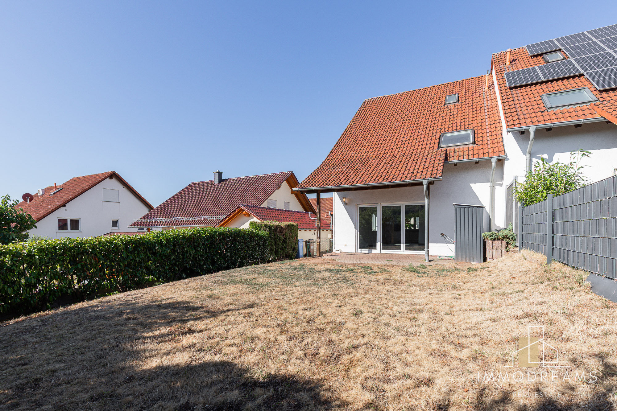 Cozy 5 Bed 3,5 Bath Duplex in Otterberg 29