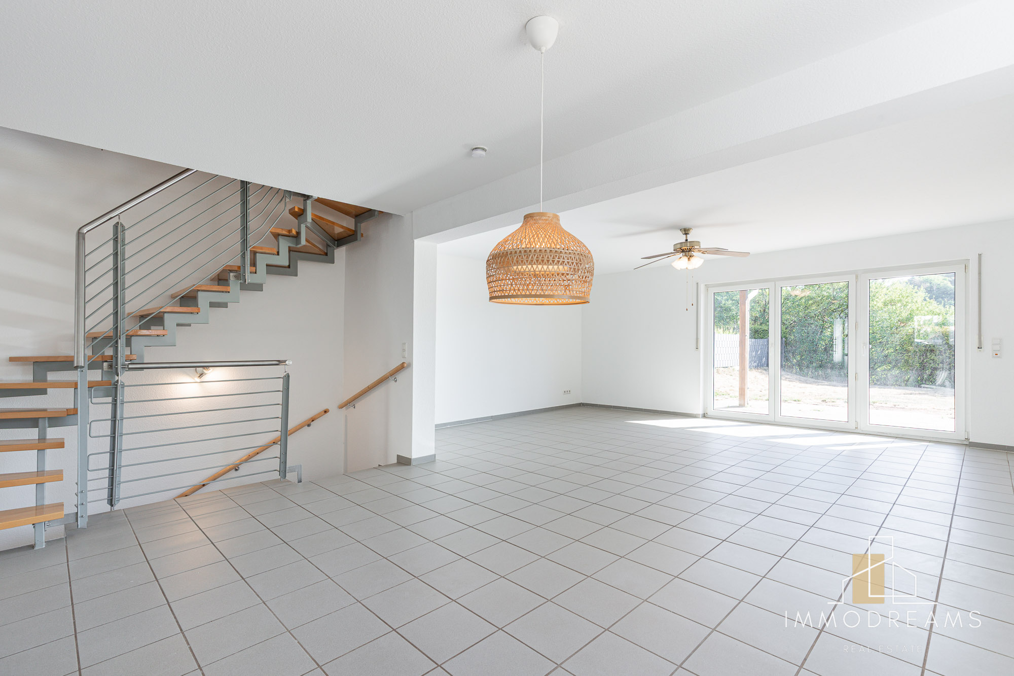 Cozy 5 Bed 3,5 Bath Duplex in Otterberg 13