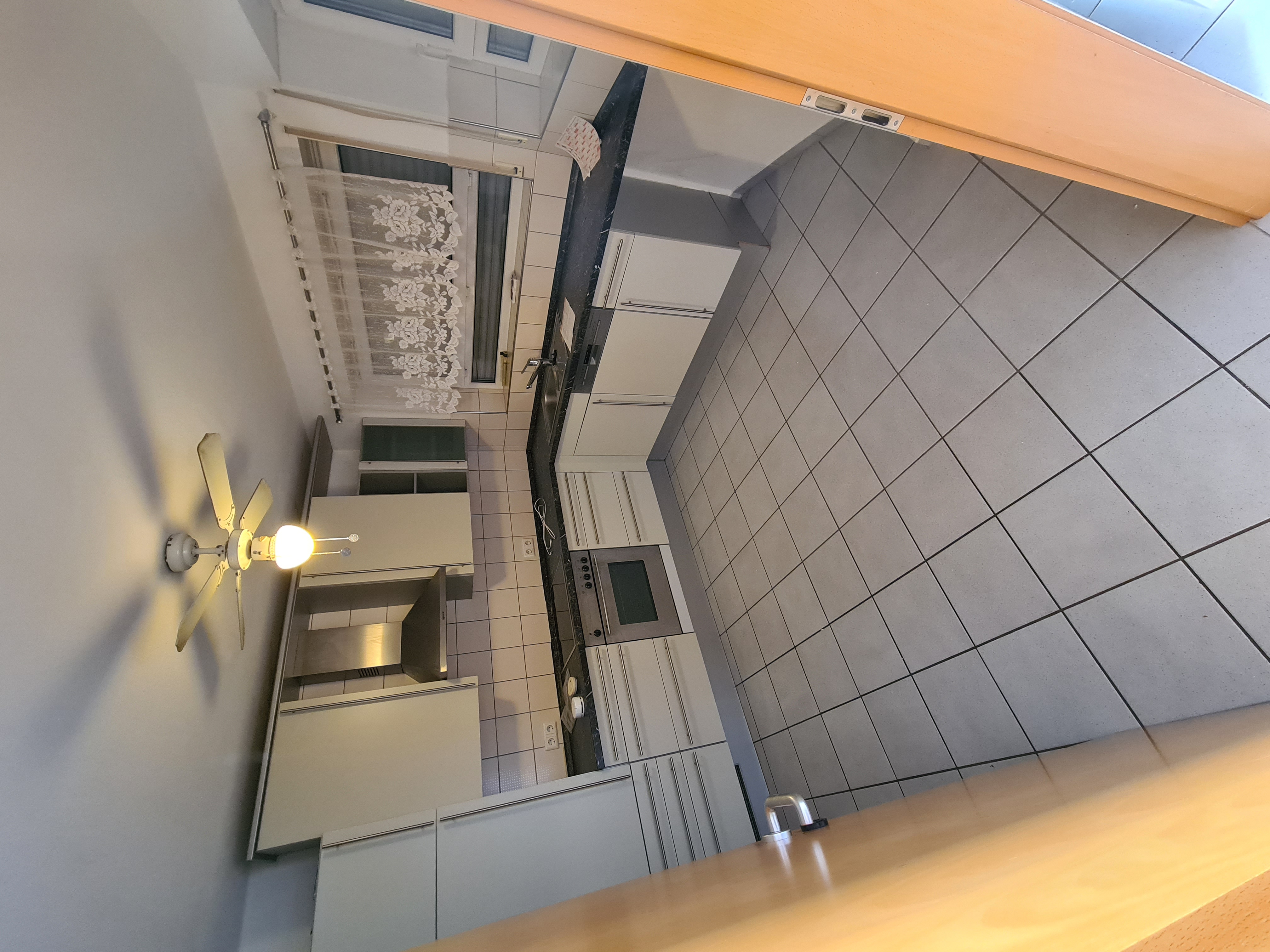 Spacious semi-detached /duplex house, A/C, floor heating, backyard, 2 parking spots 2