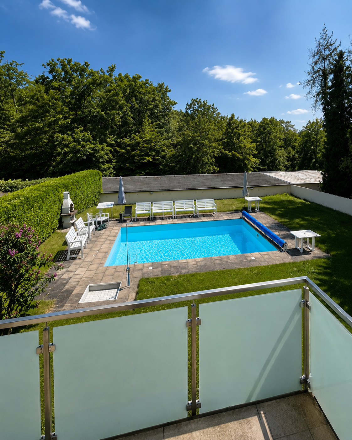 Renovated 1BR Apartment Wiesbaden-Medenbach | Pool | Furnished Option | US Military/DoD Welcome 2