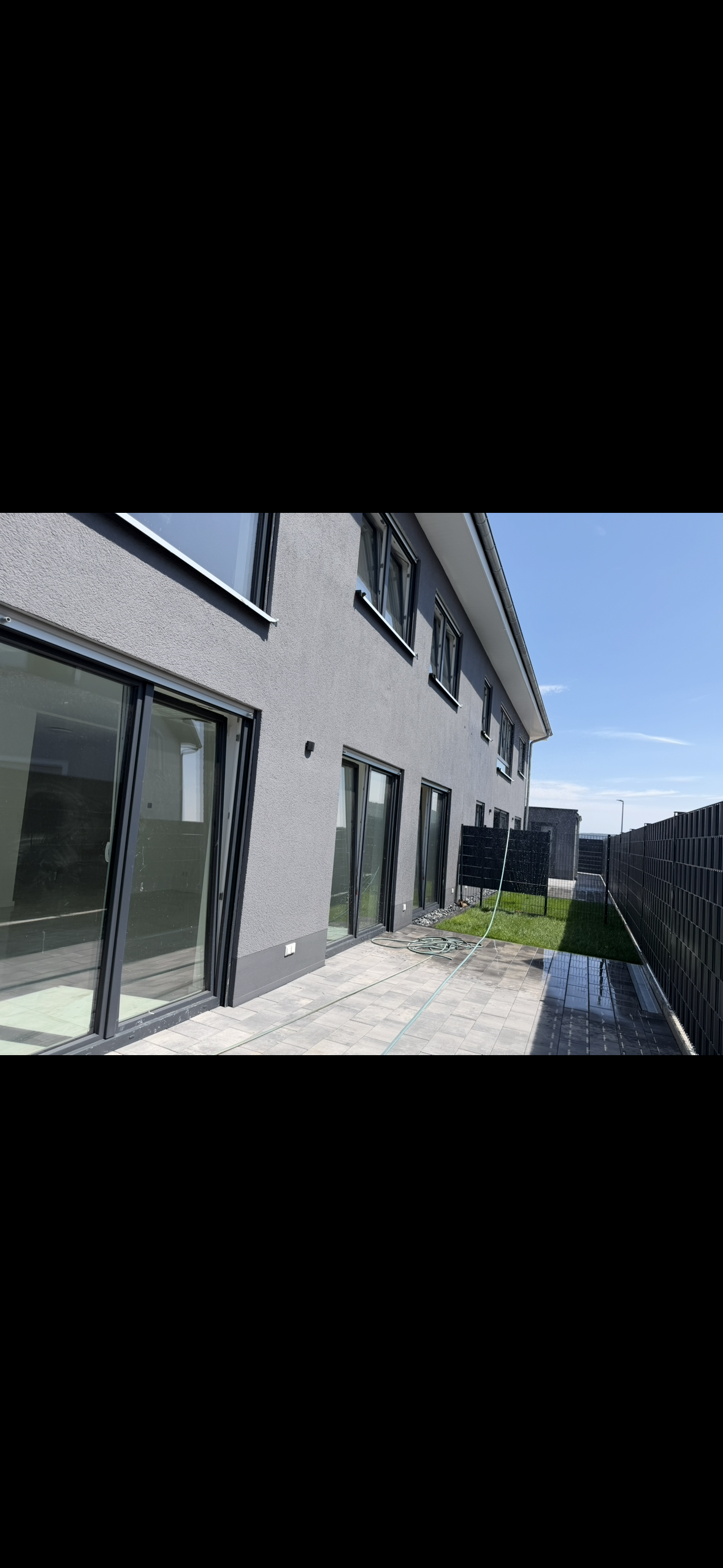 Modern Detached Home for Rent 3