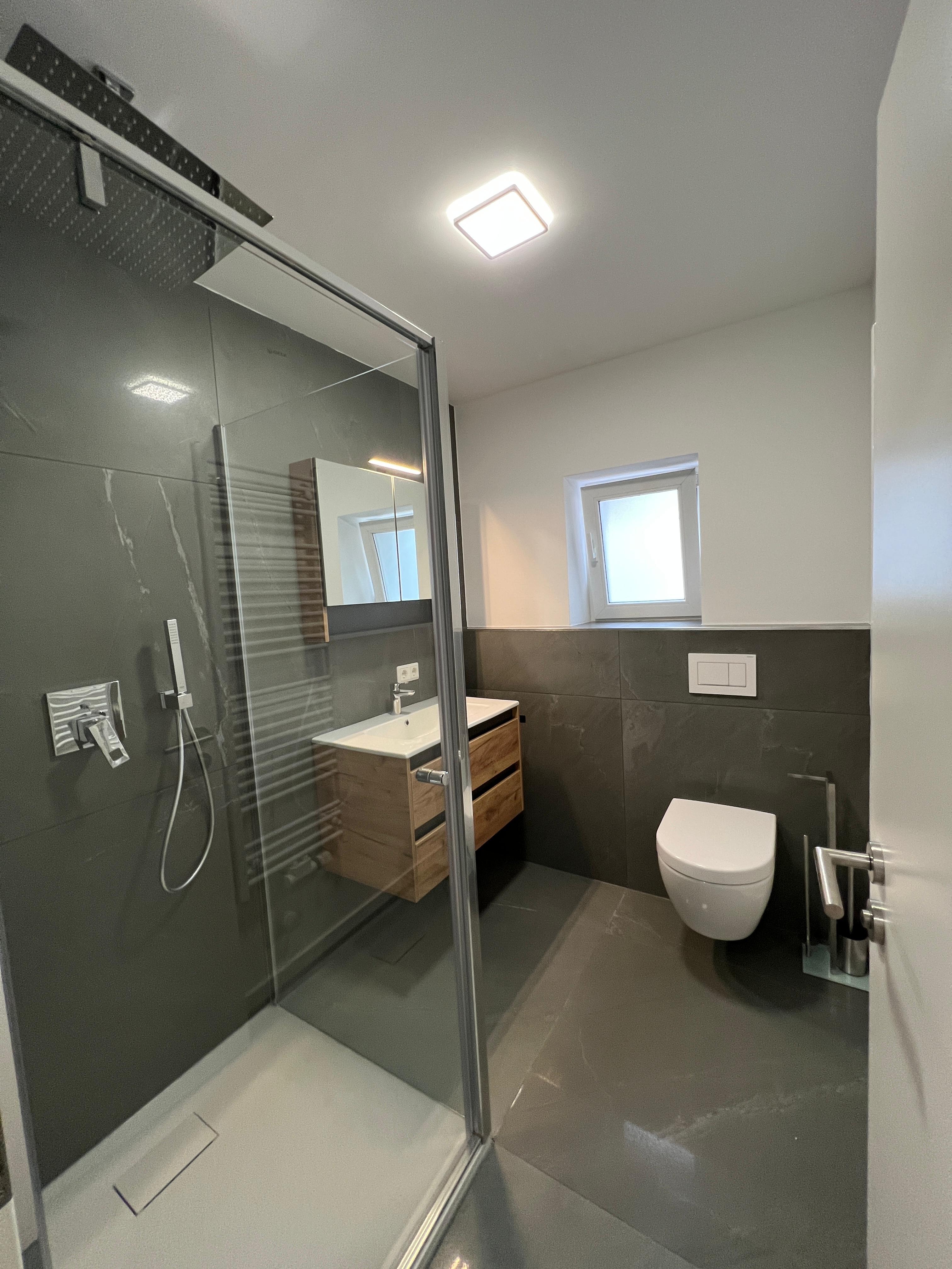 Modern 1 Bed 1,5 Bath Apartment in 66882 Hütschenhausen 5