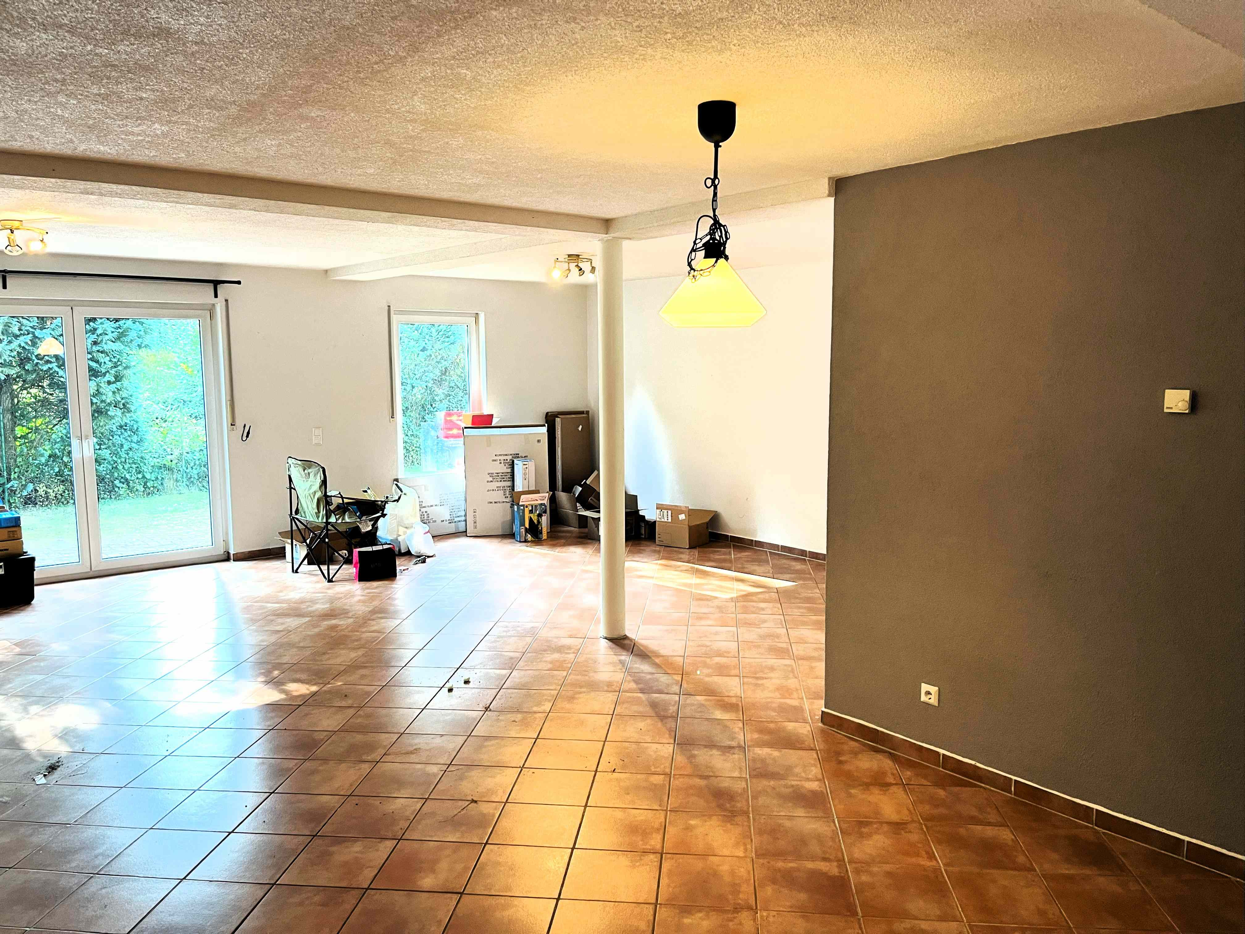 Spacious Duplex with convenent location to East Gate & Hospital 3