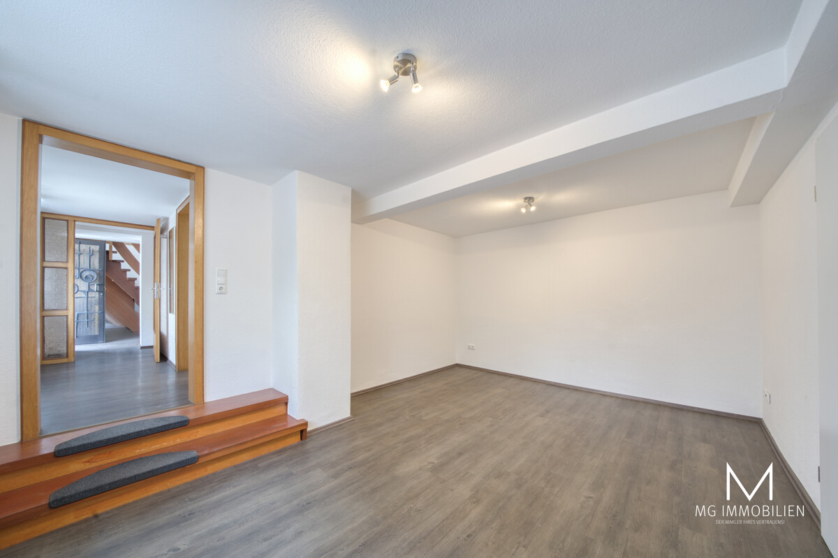 MG - Landstuhl: Wohnhaus mit modernisiertem Innenbereich & vielseitigen Nutzungsmöglichkeiten 9