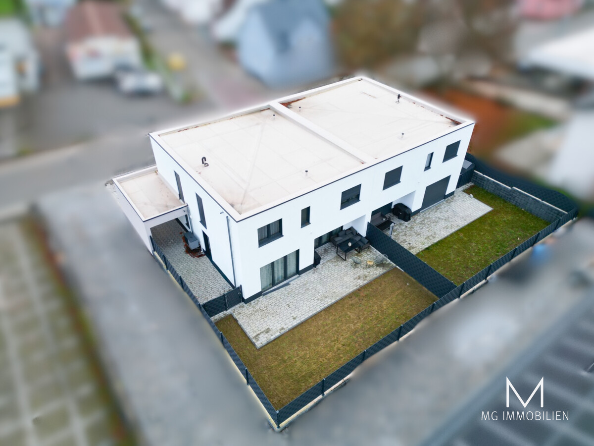 MG -  Hochwertige Doppelhaushälfte mit Carport + Garten und Möbel in Hütschenhausen 12