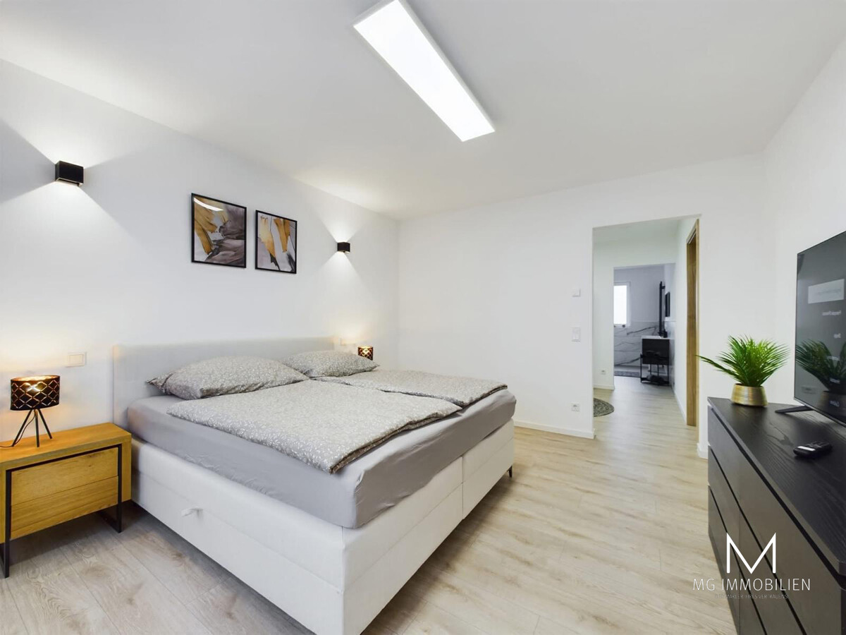MG -  Hochwertige Doppelhaushälfte mit Carport + Garten und Möbel in Hütschenhausen 8