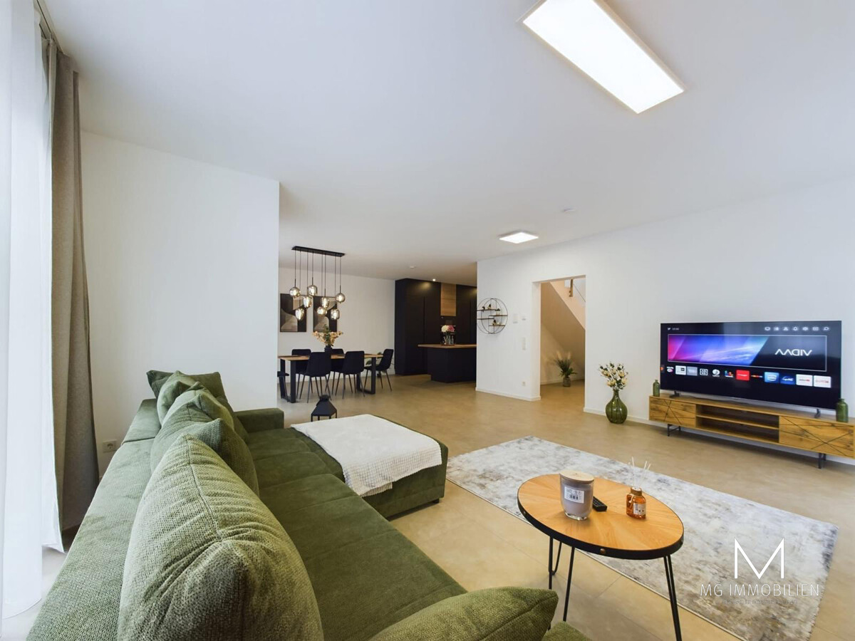 MG -  Hochwertige Doppelhaushälfte mit Carport + Garten und Möbel in Hütschenhausen 4