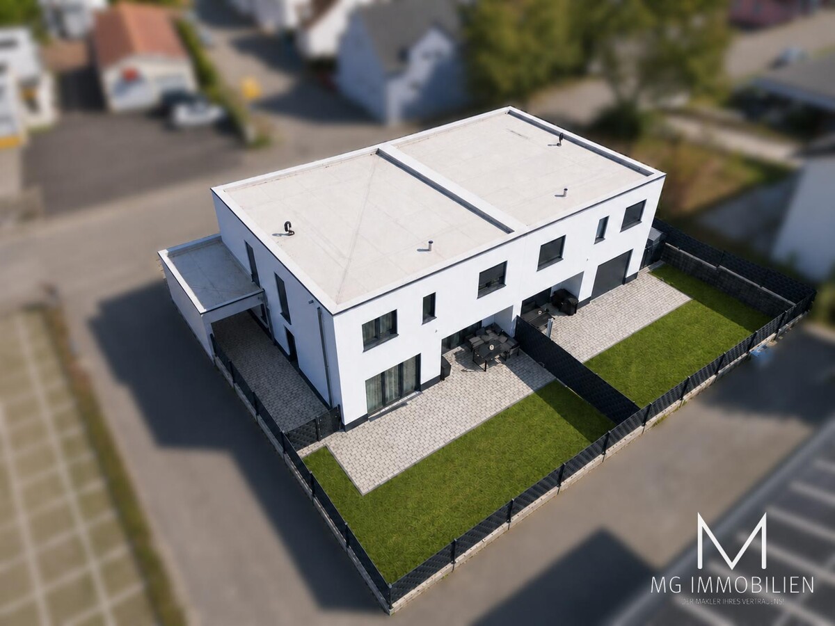 MG -  Hochwertige Doppelhaushälfte mit Carport + Garten und Möbel in Hütschenhausen 5