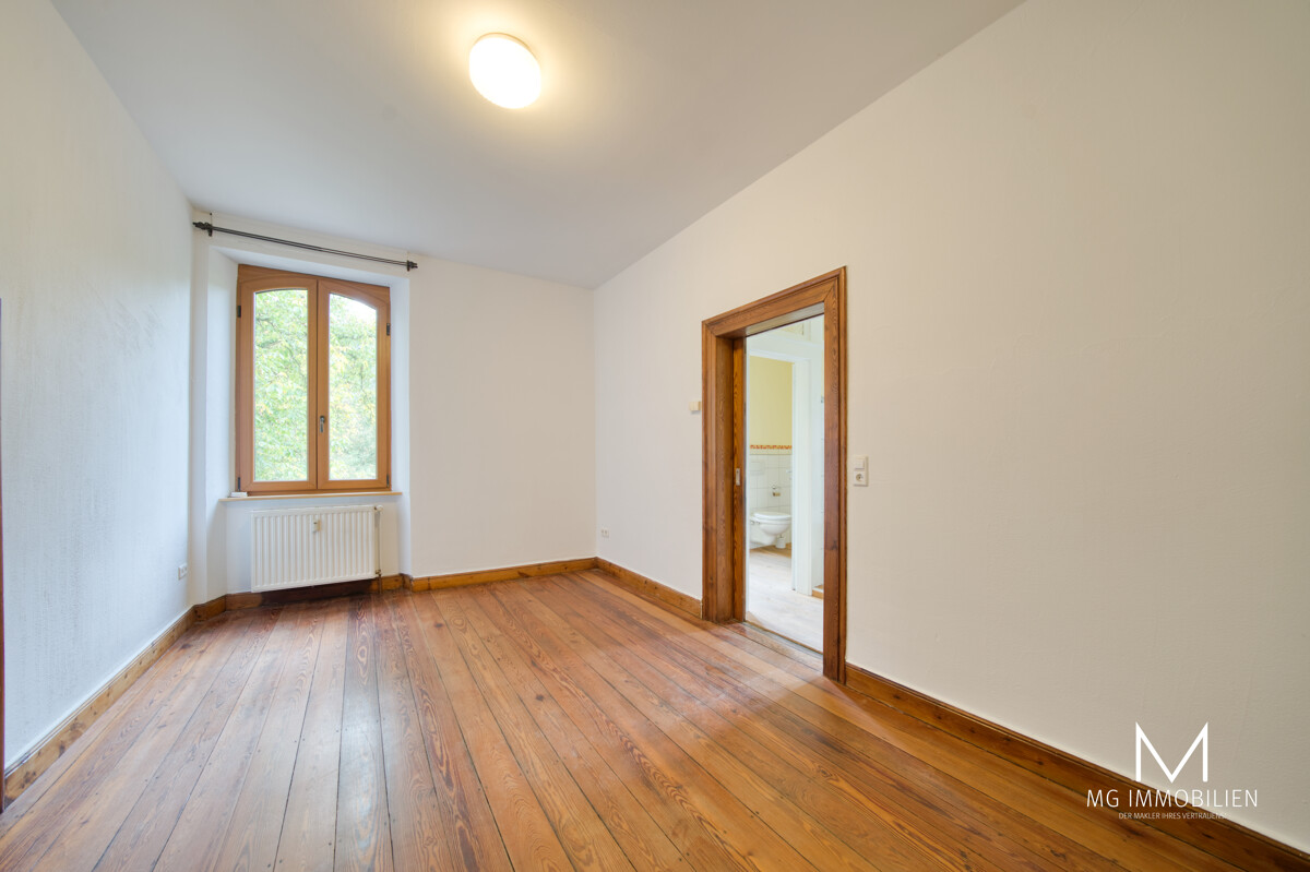 MG - Historic City Villa with Magnificent Grounds in Kusel for rent 8
