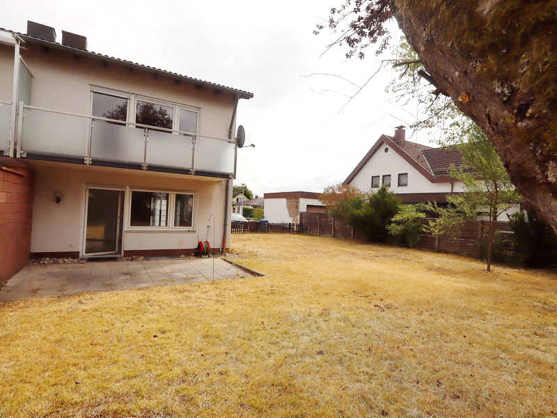 Sunny townhome, downtown Ramstein. 7 min to base 3