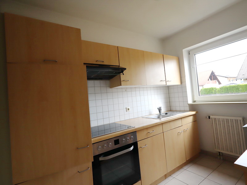 Sunny townhome, downtown Ramstein. 7 min to base 2